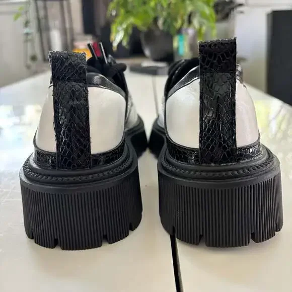 Women’s NEW Two-Tone Snake Skin Print Platform Loafers Chunky Lug Sole Size 8 - Picture 5 of 7